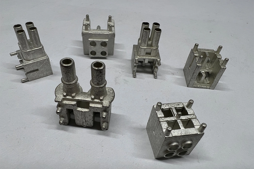 How to choose zinc VS stainless steel die casting?